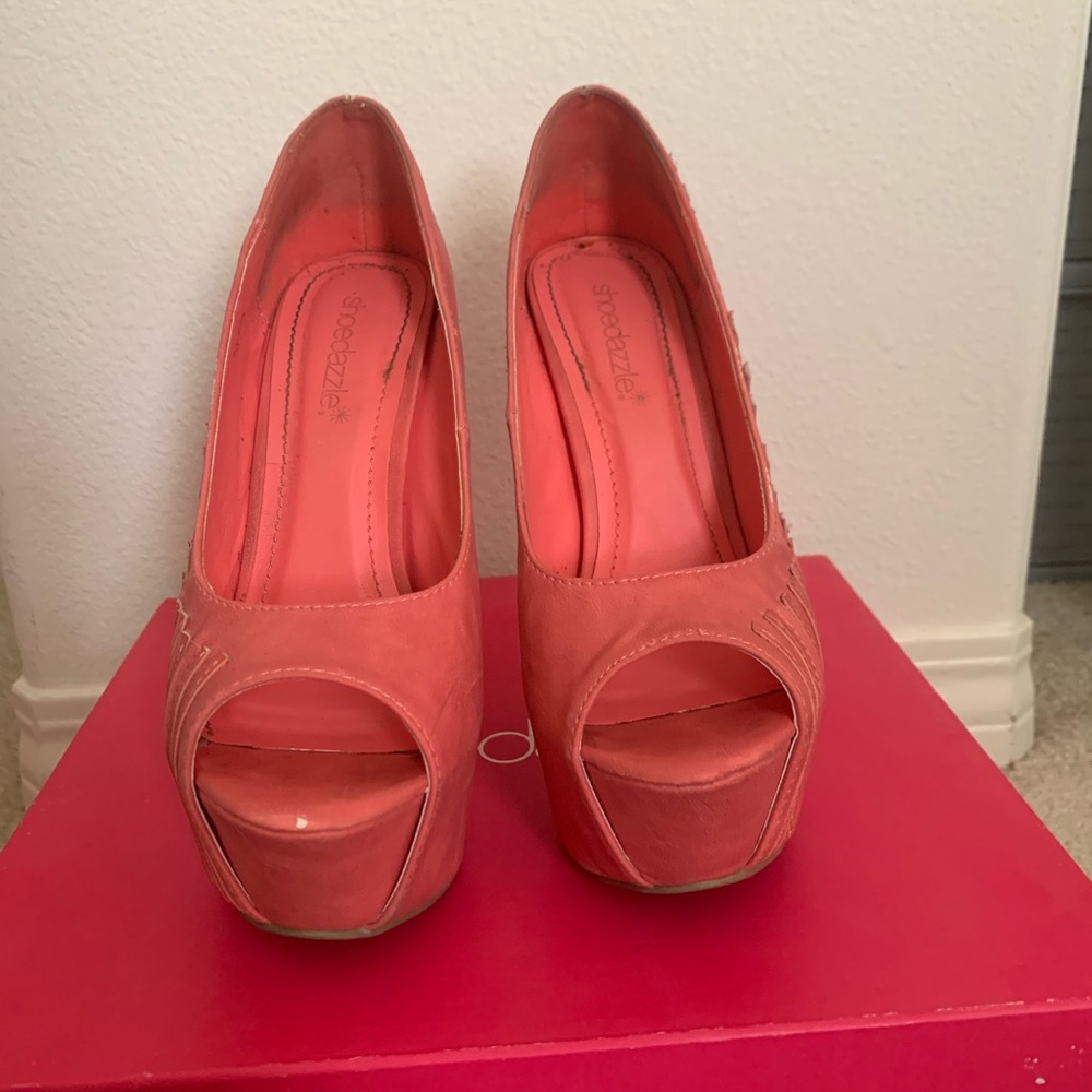 Coral Heels, size 6 1/2